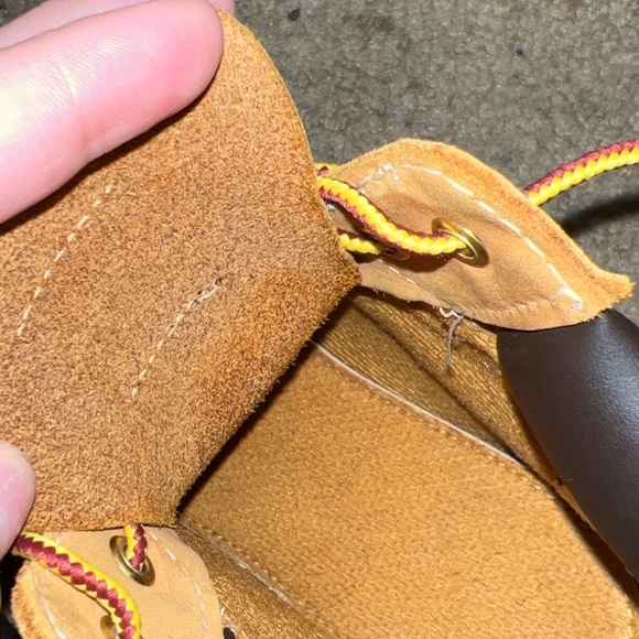 Timberland 6 Inch Waterproof Classic Boot - Picture 6 of 9